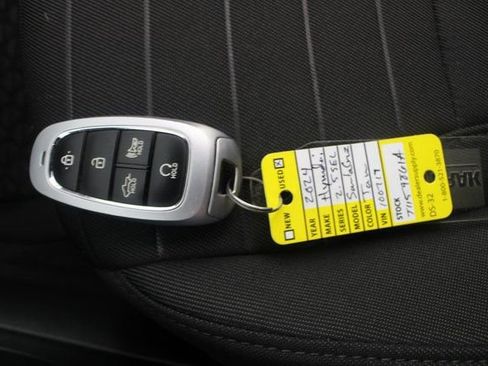 Used 2024 Hyundai Santa Cruz SEL image 8