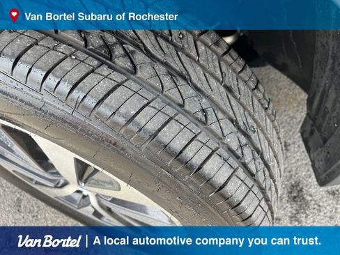 Certified 2025 Subaru Outback Premium AWD/4WD image 10