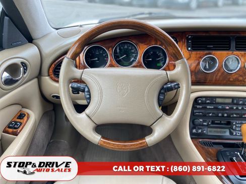 Used 1998 Jaguar XK8 Coupe image 14