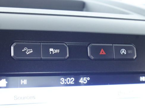 Used 2017 Ford F150 Lariat w/ Equipment Group 501A Mid image 25