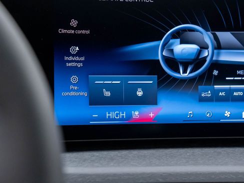 New 2026 BMW 330i xDrive Sedan w/ Premium Package image 28