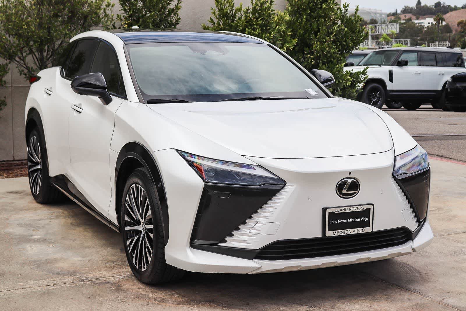 Used 2023 Lexus RZ 450e Premium w/ Technology Package AWD/4WD image 3