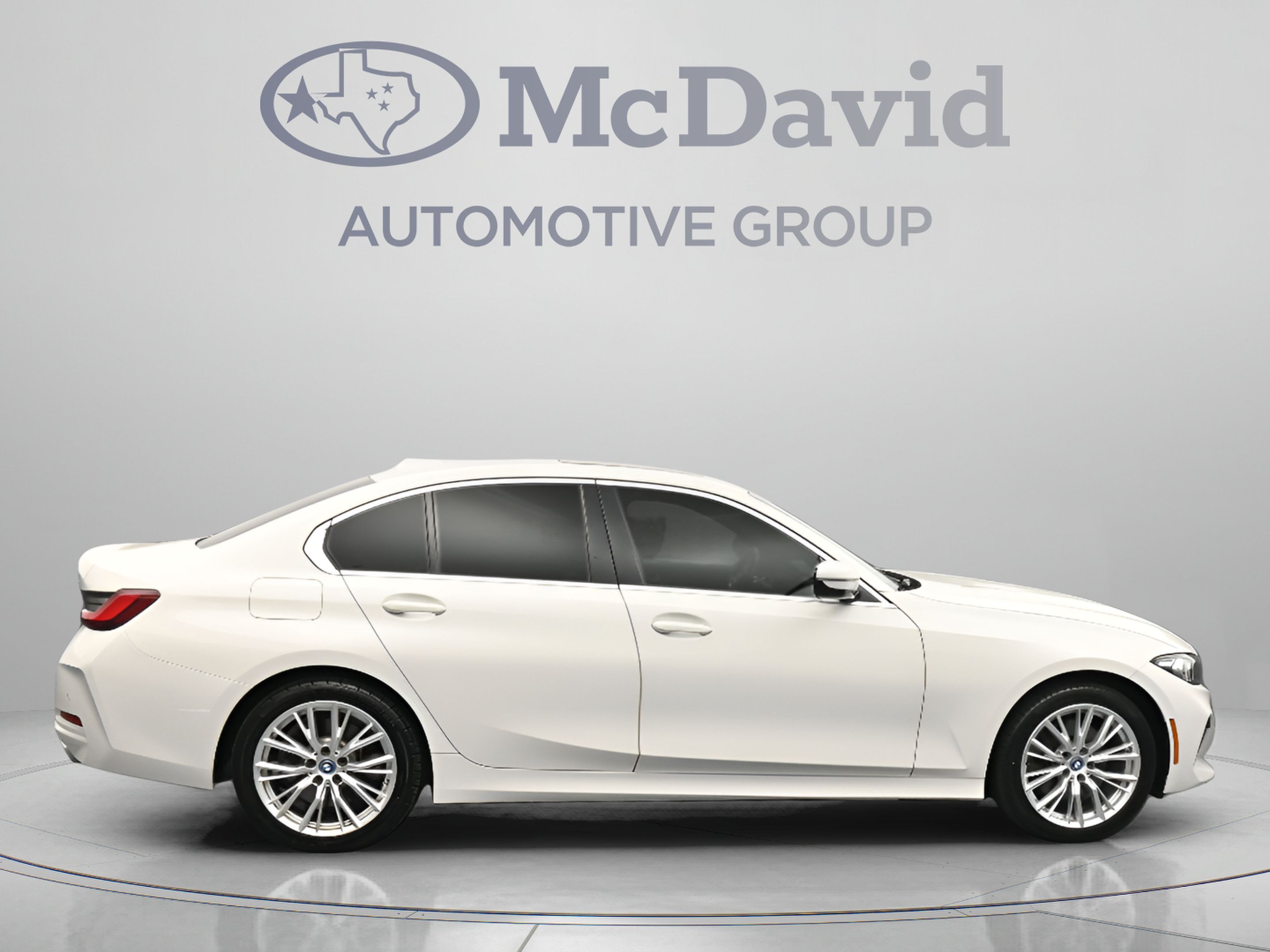 Used 2024 BMW 330e xDrive AWD/4WD image 9