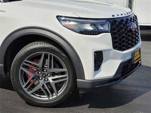 New 2025 Ford Explorer ST-Line w/ Premium Package image 3