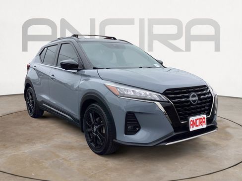 Used 2023 Nissan Kicks SR w/ SR Premium Package FWD image 5