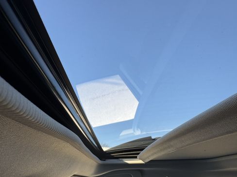 Used 2017 Subaru Outback 2.5i Limited image 32