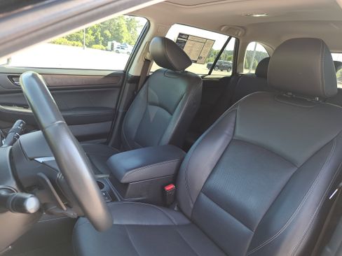 Used 2019 Subaru Outback 3.6R Limited w/ Popular Package #2 AWD/4WD image 14