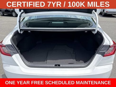 Used 2025 Toyota Camry LE AWD/4WD image 12