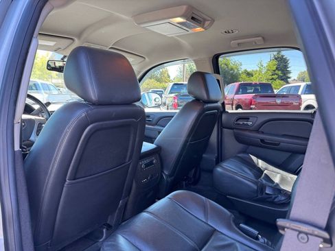 Used 2013 Chevrolet Tahoe LT w/ Luxury Package AWD/4WD image 13