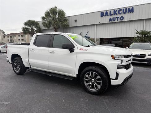 Used 2021 Chevrolet Silverado 1500 RST image 2