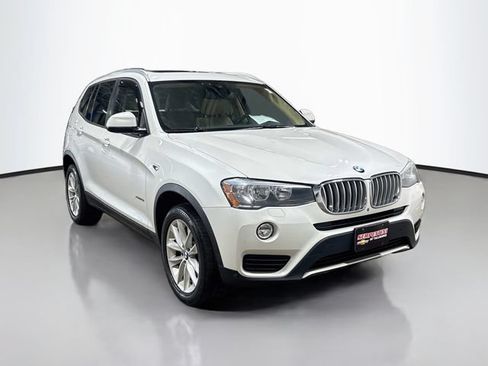 Used 2017 BMW X3 xDrive28i AWD/4WD image 3