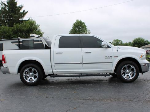 Used 2017 RAM 1500 Laramie w/ Convenience Group AWD/4WD image 3