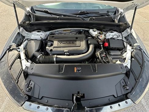 Used 2023 Buick Envision Avenir image 31