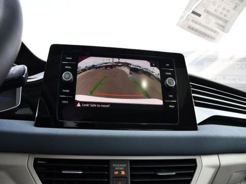 New 2026 Volkswagen Jetta SE FWD image 15