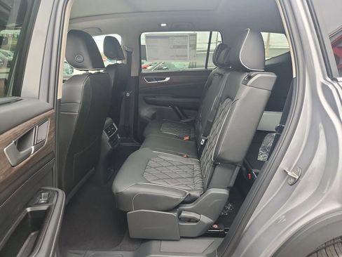 New 2026 Volkswagen Atlas SEL Premium R-Line image 10