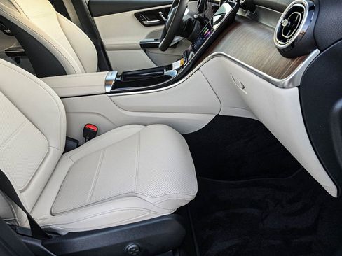 New 2025 Mercedes-Benz GLC 300 4MATIC image 35