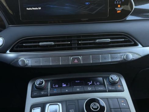 Used 2022 Hyundai Palisade Limited w/ Winter Package FWD image 33