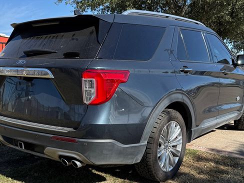 Used 2023 Ford Explorer King Ranch w/ Technology Package image 2