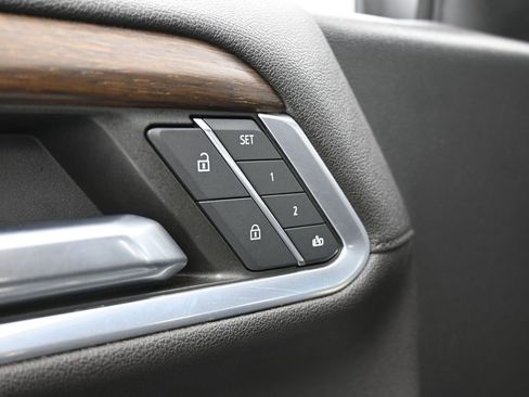 Used 2022 Chevrolet Silverado 1500 High Country image 18