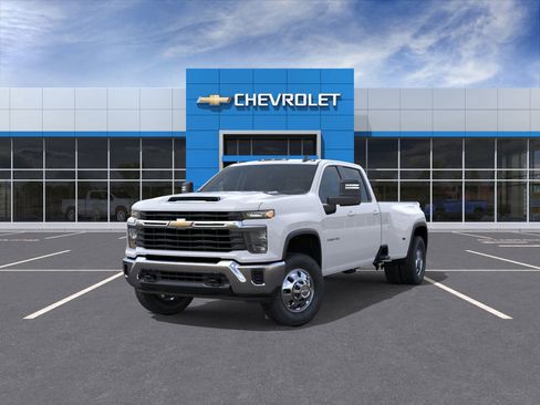New 2026 Chevrolet Silverado 3500 LT image 8