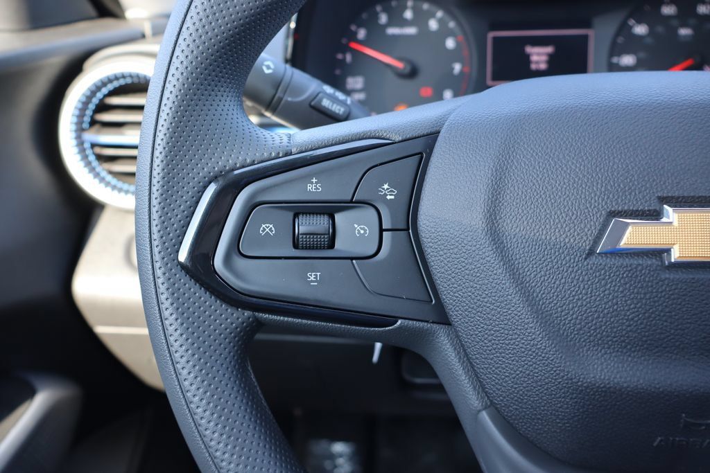 New 2026 Chevrolet Trax LS w/ LS Convenience Package FWD image 10