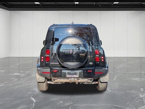Used 2022 Land Rover Defender 110 image 7