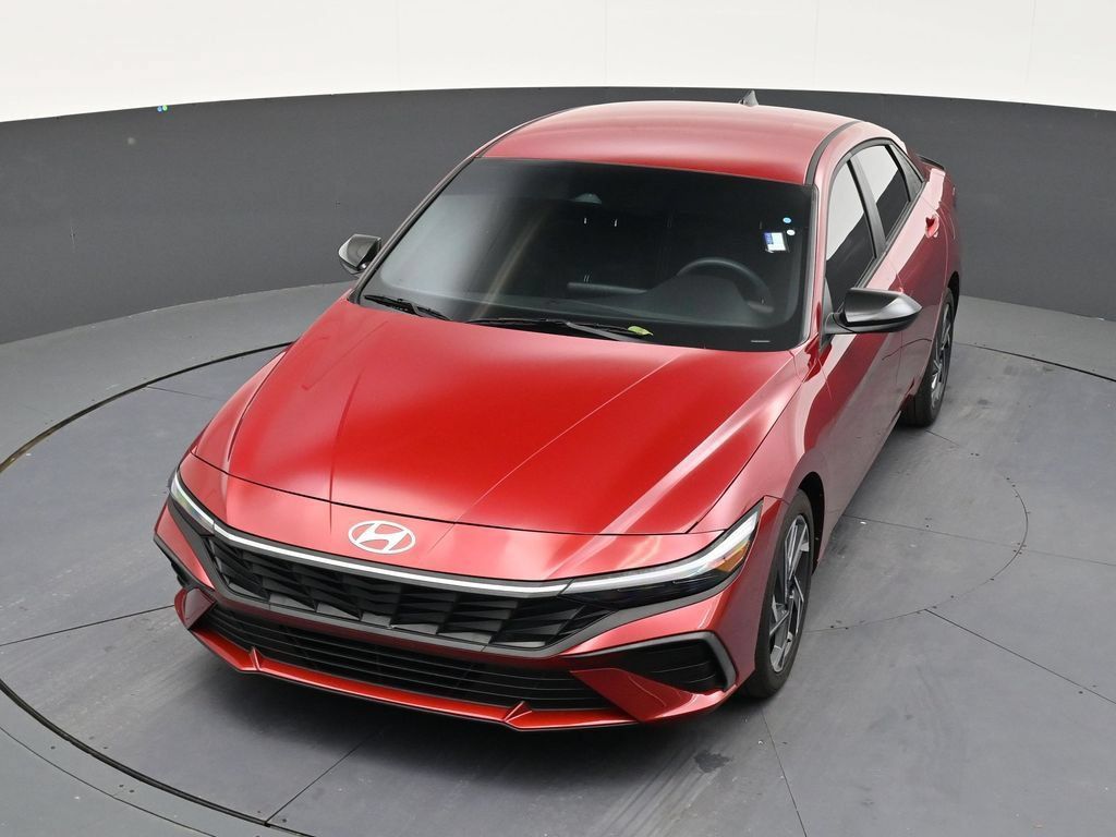 Used 2025 Hyundai Elantra Sport FWD image 19