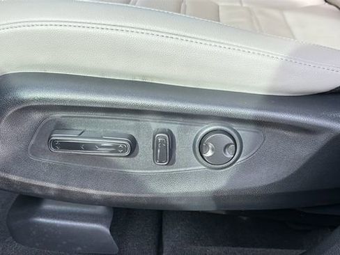 Used 2026 Honda CR-V EX-L image 10