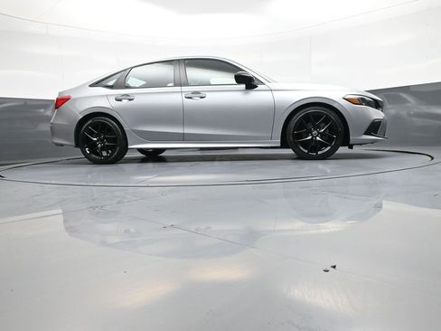 Used 2023 Honda Civic Sport image 28
