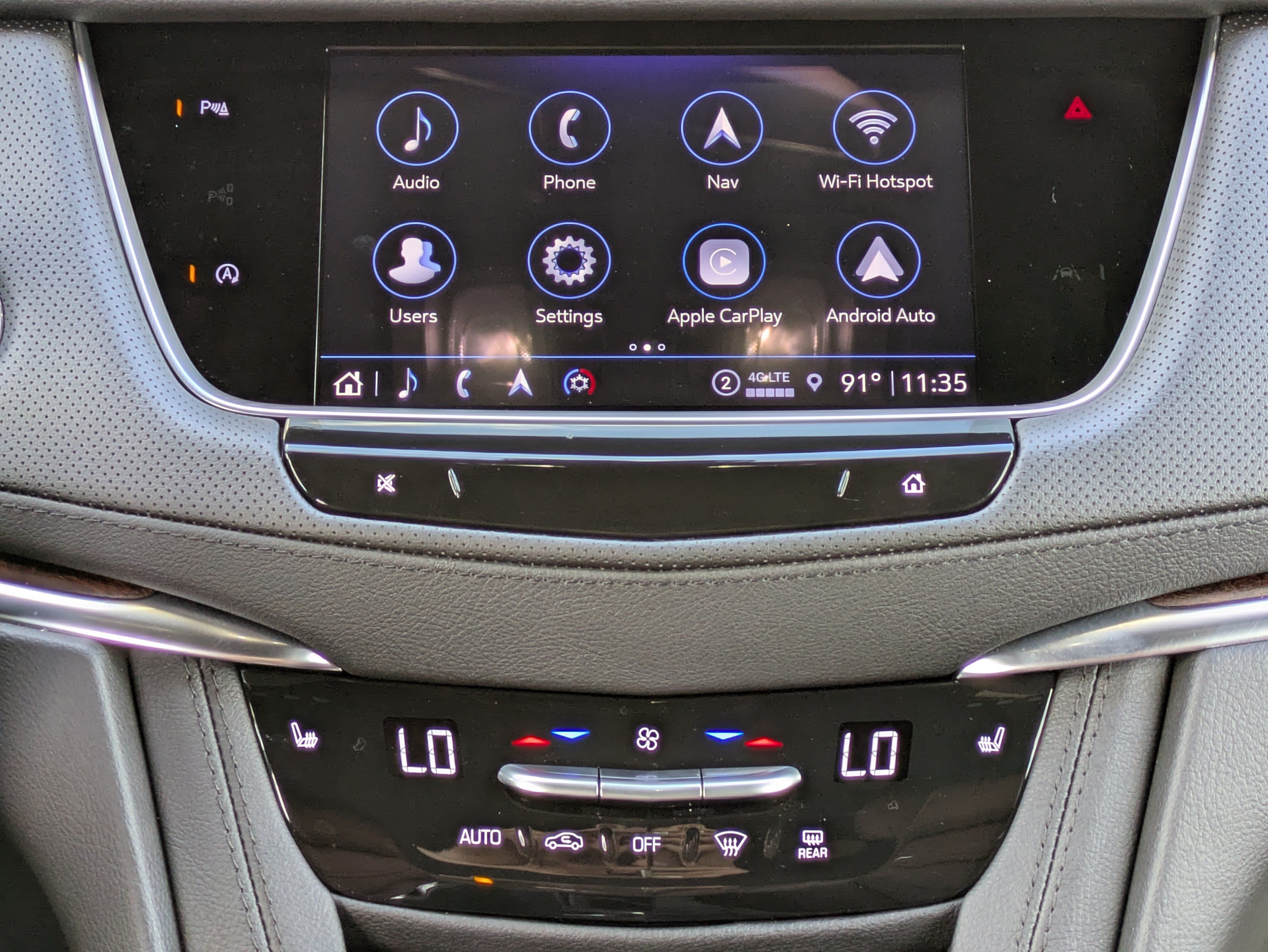 Certified 2025 Cadillac XT5 Premium Luxury w/ LPO, Red Accent Package AWD/4WD image 15