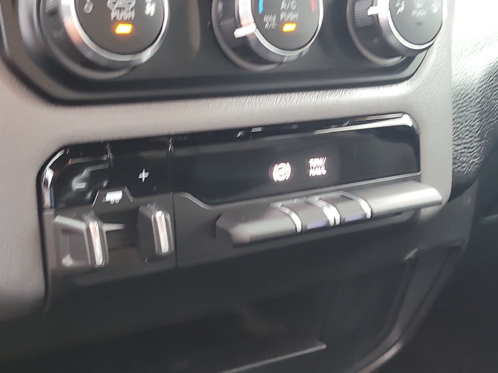 Certified 2024 RAM 2500 Big Horn AWD/4WD image 25