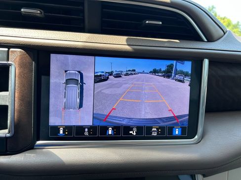 Used 2021 GMC Yukon Denali w/ Denali Premium Package AWD/4WD image 19
