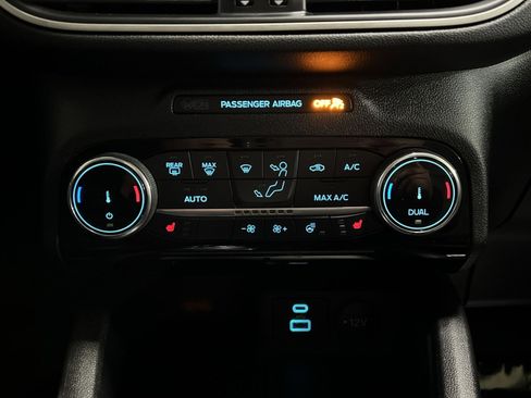 Used 2022 Ford Escape SEL image 20