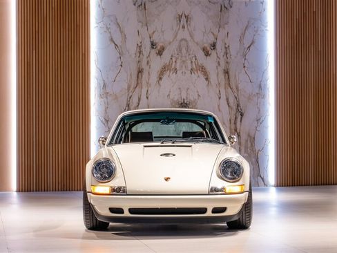 Used 1990 Porsche 911 Carrera image 2