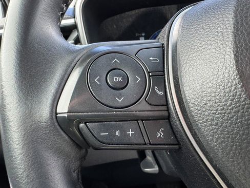 Used 2024 Toyota Corolla Cross XLE image 16