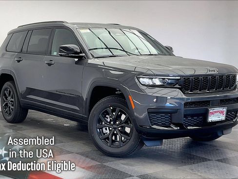New 2025 Jeep Grand Cherokee L Altitude image 1