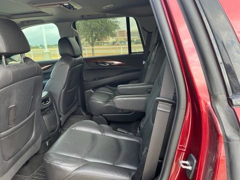 Used 2020 Cadillac Escalade Premium Luxury w/ Escalade Sport Edition AWD/4WD image 9