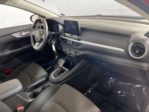 Used 2023 Kia Forte LXS w/ LXS Technology Package FWD image 26