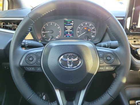 Used 2025 Toyota Corolla SE image 15