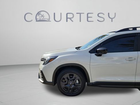 Used 2025 Subaru Ascent Onyx Edition AWD/4WD image 30