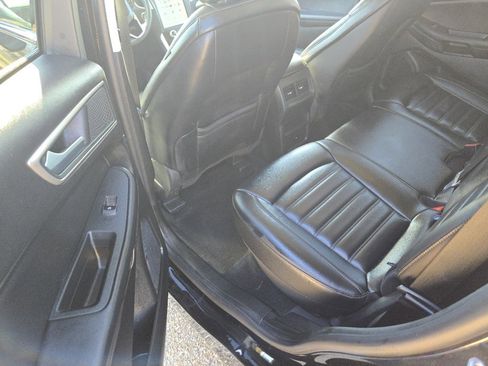 Used 2024 Ford Edge SEL image 16