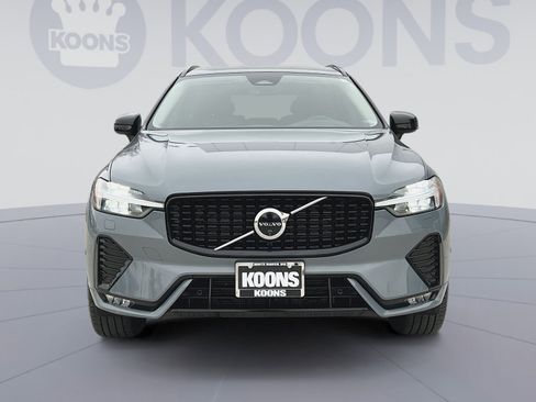 Certified 2023 Volvo XC60 B5 Plus w/ Climate Package image 11
