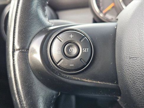 Used 2018 MINI Cooper 2-Door Hardtop image 11