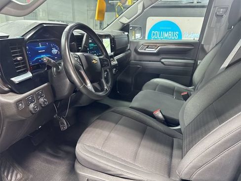 Used 2024 Chevrolet Silverado 1500 LT AWD/4WD image 5