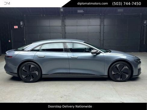 Used 2024 Lucid Air Touring image 7
