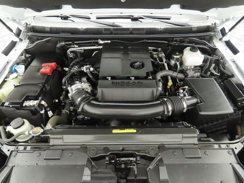 Used 2024 Nissan Frontier SV w/ Technology Package image 29