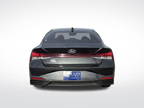 Used 2023 Hyundai Elantra SEL image 4