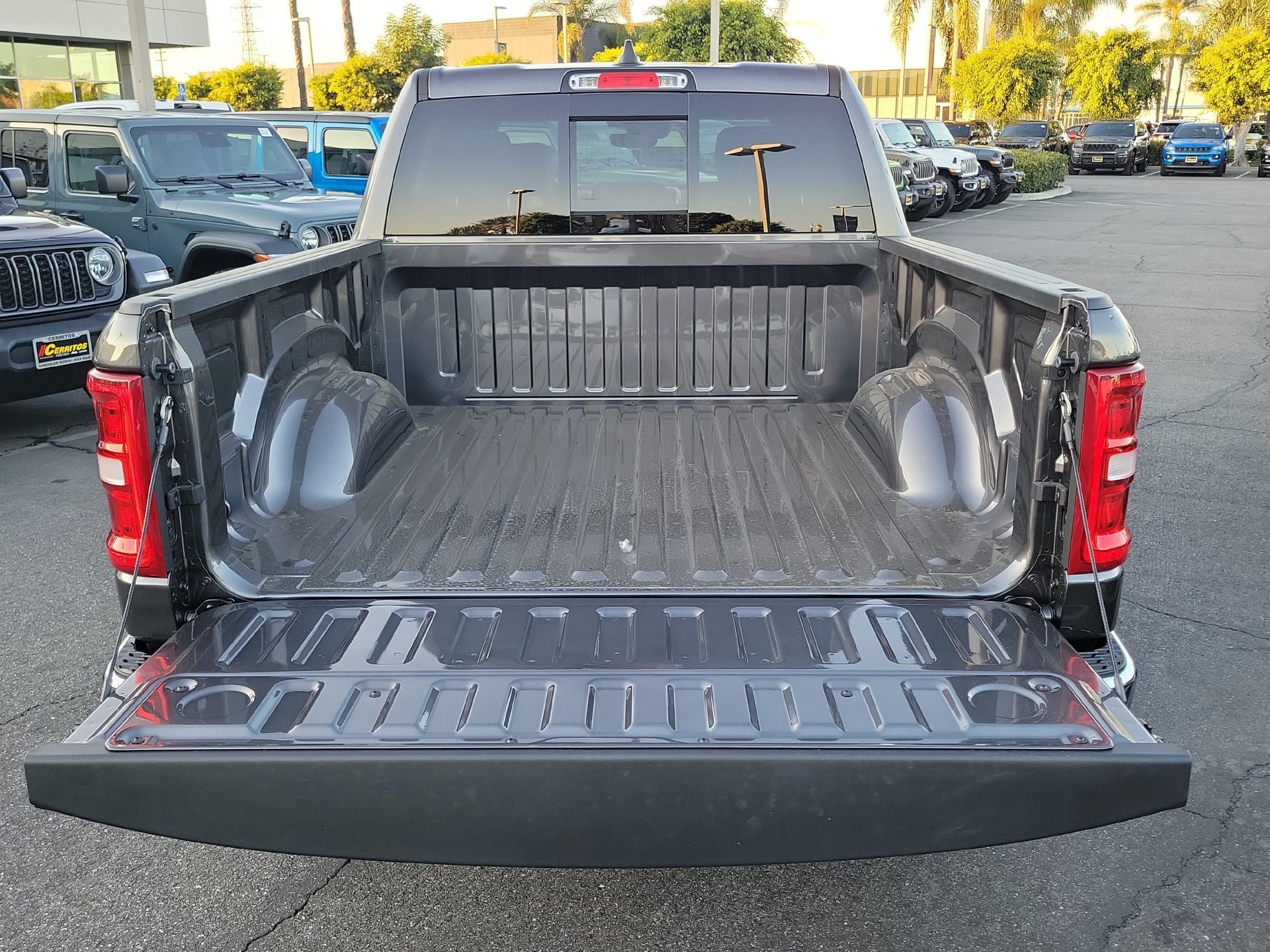 New 2026 RAM 1500 Laramie AWD/4WD image 17