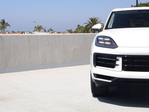 New 2026 Porsche Cayenne AWD/4WD image 12