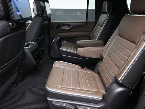 Certified 2026 GMC Yukon XL Denali Ultimate AWD/4WD image 11